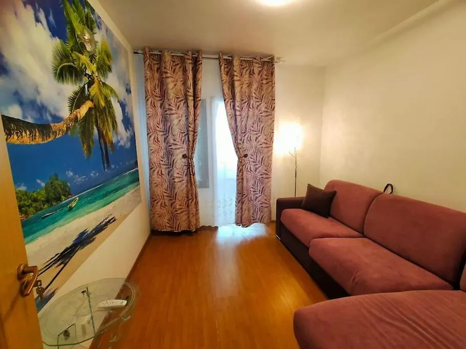 Lake View Luxury Apartment ブカレスト ルーマニア