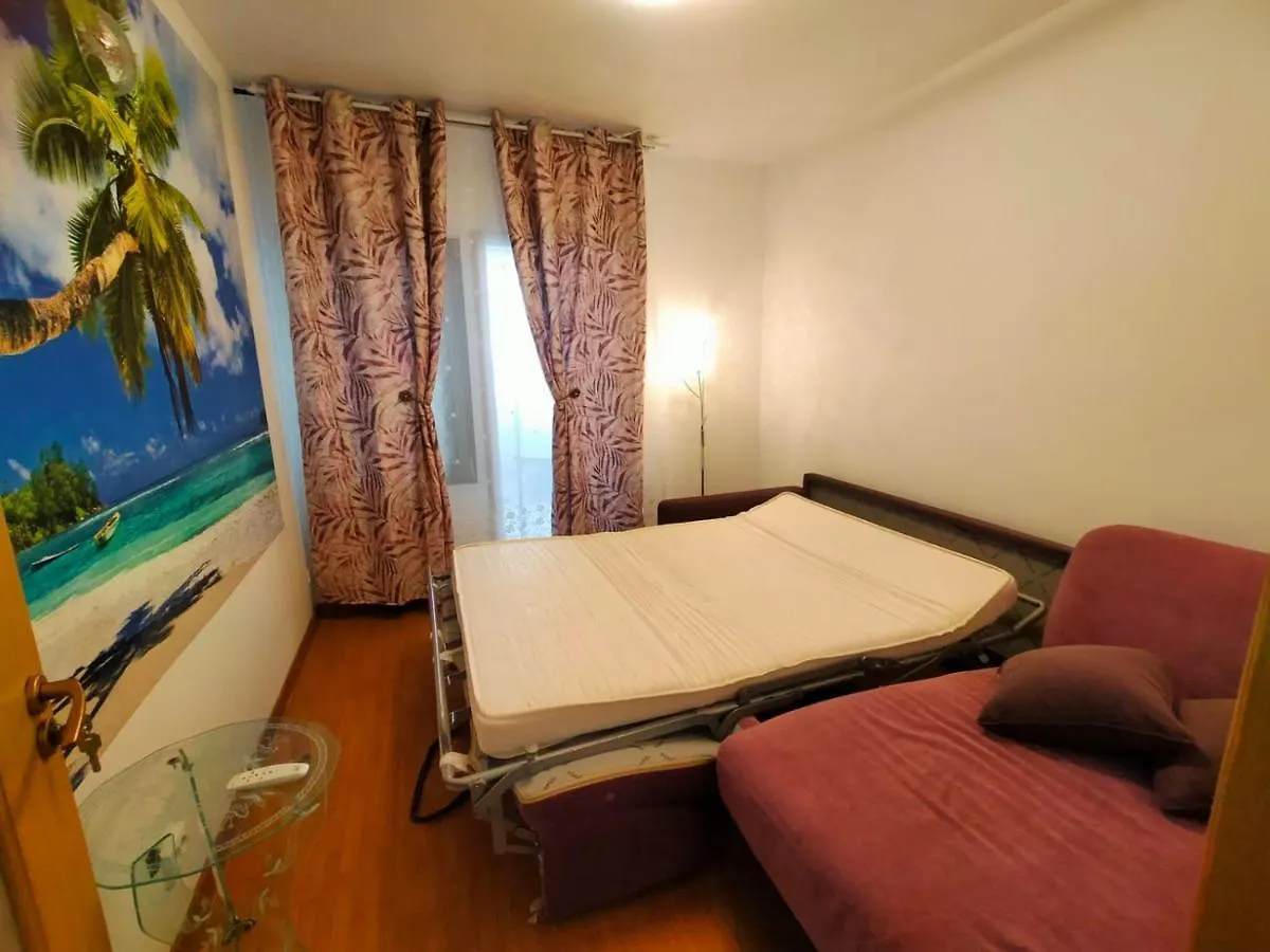 Lake View Luxury Apartment ブカレスト ルーマニア