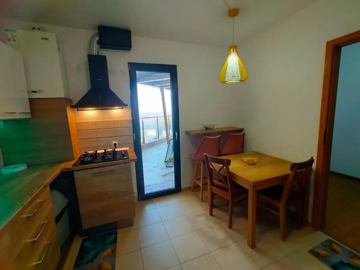 Lake View Luxury Apartment ブカレスト
